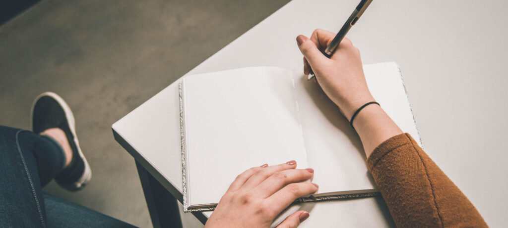 איך סדנת כתיבה יכולה לשפר את הנוכחות העסקית שלך, ליאת עברי עיני